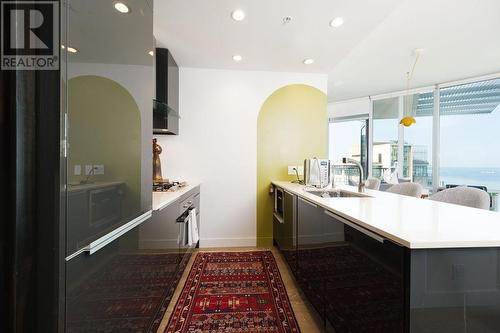 3708 1283 Howe Street, Vancouver, BC - Indoor Photo Showing Kitchen