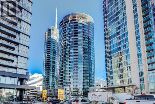 2907 - 373 Front Street W, Toronto (Waterfront Communities), ON - Outdoor With Facade