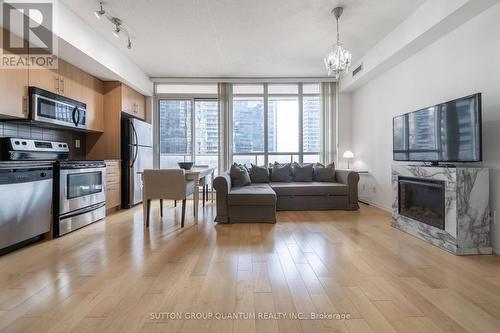 1209 - 55 Bremner Boulevard, Toronto (Waterfront Communities), ON - Indoor With Fireplace