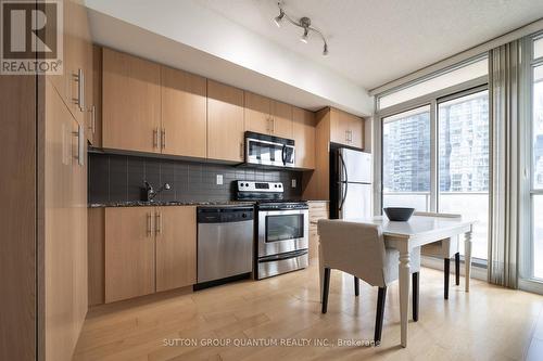 1209 - 55 Bremner Boulevard, Toronto (Waterfront Communities), ON - Indoor Photo Showing Kitchen With Stainless Steel Kitchen