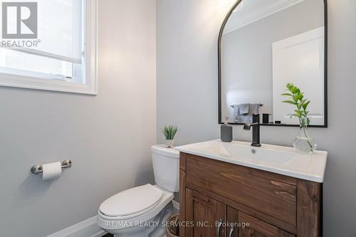 74 Donnan Drive, New Tecumseth, ON - Indoor Photo Showing Bathroom