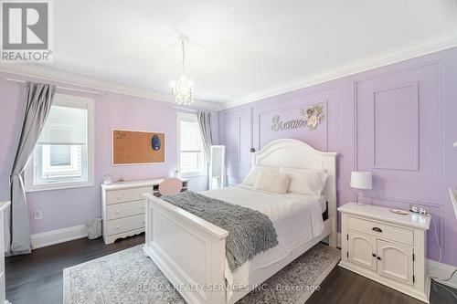 74 Donnan Drive, New Tecumseth, ON - Indoor Photo Showing Bedroom