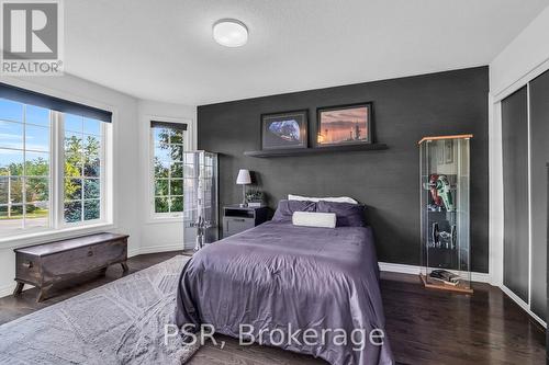 13 Mulberry Court, Barrie (Innis-Shore), ON - Indoor Photo Showing Bedroom