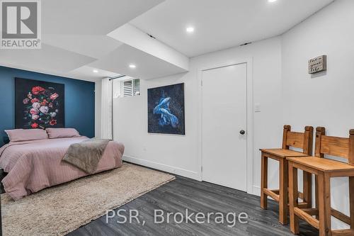 13 Mulberry Court, Barrie (Innis-Shore), ON - Indoor Photo Showing Bedroom