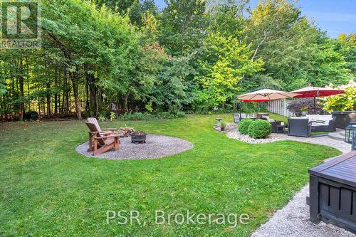 13 Mulberry Court, Barrie (Innis-Shore), ON - Outdoor With Backyard