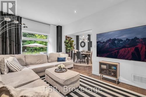 13 Mulberry Court, Barrie (Innis-Shore), ON - Indoor Photo Showing Living Room With Fireplace