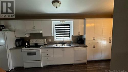 399 Route 215, Saint-François-De-Madawaska, NB - Indoor Photo Showing Kitchen With Double Sink