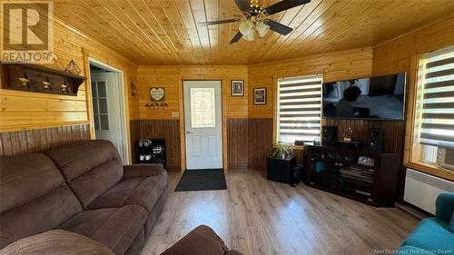 399 Route 215, Saint-François-De-Madawaska, NB - Indoor Photo Showing Living Room