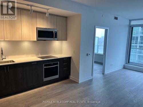 2006 - 1926 Lakeshore Boulevard W, Toronto (High Park-Swansea), ON - Indoor Photo Showing Kitchen