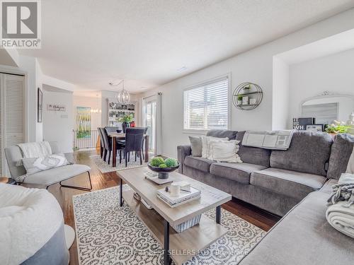 92 - 2530 Northampton Boulevard, Burlington, ON - Indoor Photo Showing Living Room