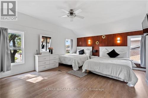 6525 O'Neil Street, Niagara Falls, ON - Indoor Photo Showing Bedroom