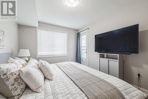 17 - 350 Fisher Mills Road, Cambridge, ON - Indoor Photo Showing Bedroom