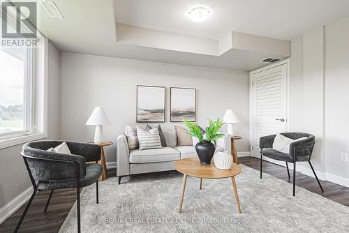 17 - 350 Fisher Mills Road, Cambridge, ON - Indoor Photo Showing Living Room