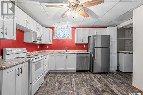 45 Moncton Place, Saskatoon, SK - Indoor Photo Showing Kitchen