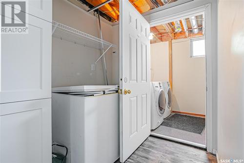 45 Moncton Place, Saskatoon, SK - Indoor Photo Showing Laundry Room