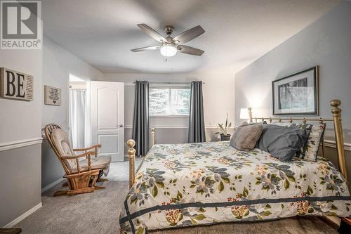 373 Rio Drive S, Kelowna, BC - Indoor Photo Showing Bedroom