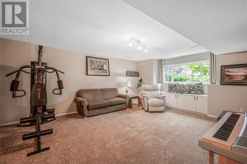 373 Rio Drive S, Kelowna, BC - Indoor