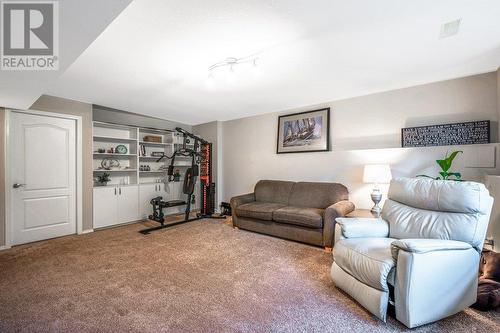 373 Rio Drive S, Kelowna, BC - Indoor