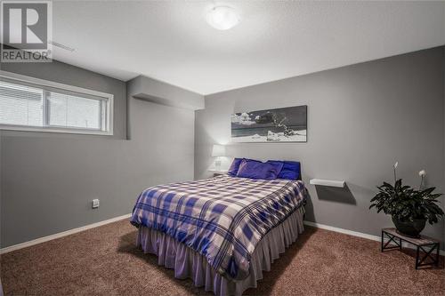 373 Rio Drive S, Kelowna, BC - Indoor Photo Showing Bedroom