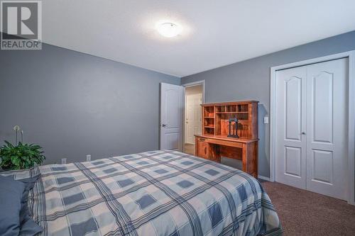 373 Rio Drive S, Kelowna, BC - Indoor Photo Showing Bedroom