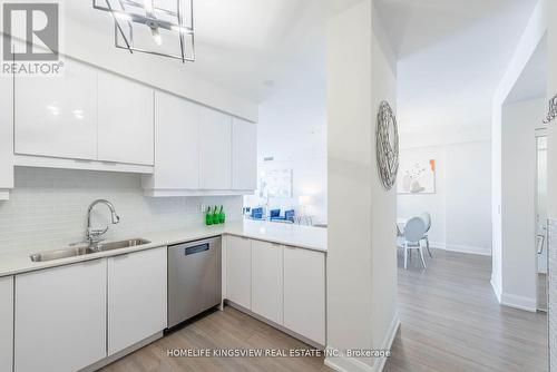 808 - 2910 Highway 7 Road W, Vaughan, ON - Indoor Photo Showing Kitchen With Double Sink