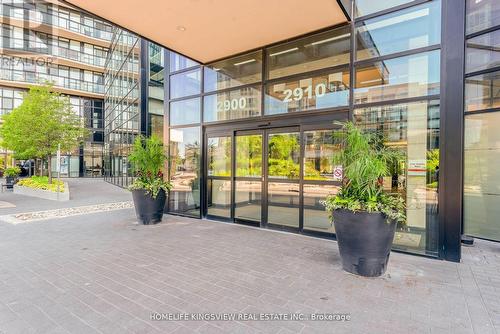 808 - 2910 Highway 7 Road W, Vaughan, ON - Outdoor