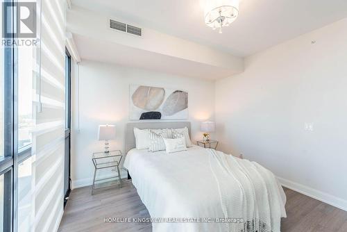 808 - 2910 Highway 7 Road W, Vaughan, ON - Indoor Photo Showing Bedroom