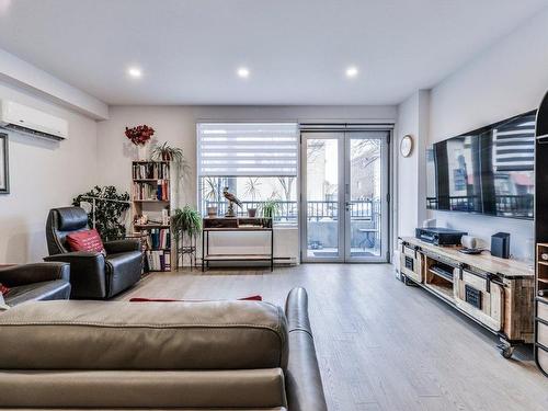 Salon - 109-6750 Rue Sherbrooke E., Montréal (Mercier/Hochelaga-Maisonneuve), QC - Indoor Photo Showing Living Room