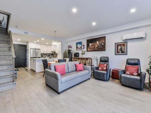 Salon - 109-6750 Rue Sherbrooke E., Montréal (Mercier/Hochelaga-Maisonneuve), QC - Indoor Photo Showing Living Room