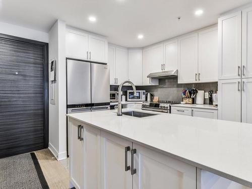 Kitchen - 109-6750 Rue Sherbrooke E., Montréal (Mercier/Hochelaga-Maisonneuve), QC - Indoor Photo Showing Kitchen With Upgraded Kitchen