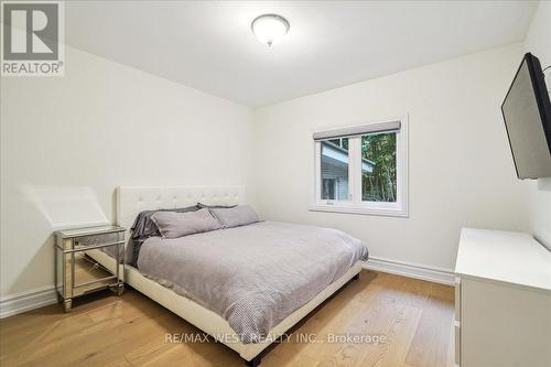 3600 16Th Sideroad, King, ON - Indoor Photo Showing Bedroom