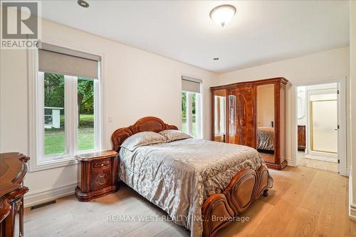 3600 16Th Sideroad, King, ON - Indoor Photo Showing Bedroom