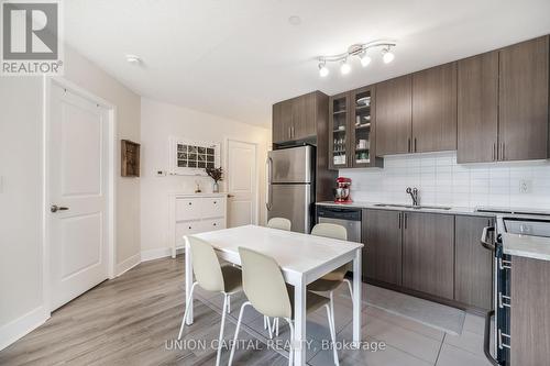 109 - 75 Norman Bethune Avenue, Richmond Hill (Beaver Creek Business Park), ON - Indoor Photo Showing Kitchen