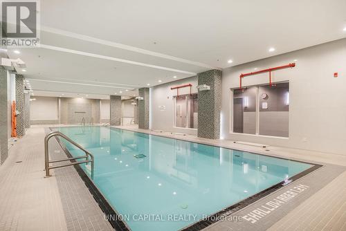 109 - 75 Norman Bethune Avenue, Richmond Hill (Beaver Creek Business Park), ON - Indoor Photo Showing Other Room With In Ground Pool