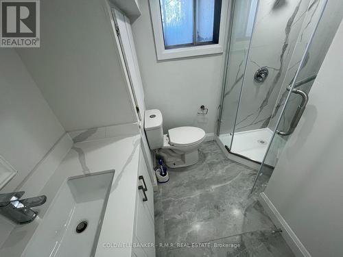 4 - 1396 Wilson Road N, Oshawa, ON - Indoor Photo Showing Bathroom