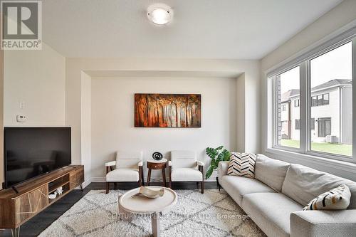 55 Ever Sweet Way, Thorold, ON - Indoor Photo Showing Living Room