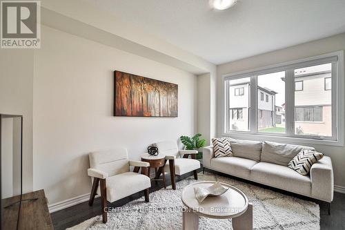 55 Ever Sweet Way, Thorold, ON - Indoor Photo Showing Living Room