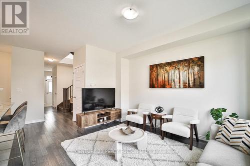 55 Ever Sweet Way, Thorold, ON - Indoor Photo Showing Living Room