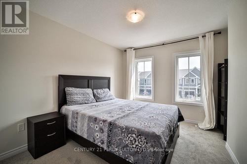 55 Ever Sweet Way, Thorold, ON - Indoor Photo Showing Bedroom