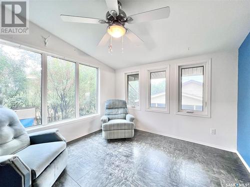 218 Simpson Street, Outlook, SK - Indoor Photo Showing Living Room