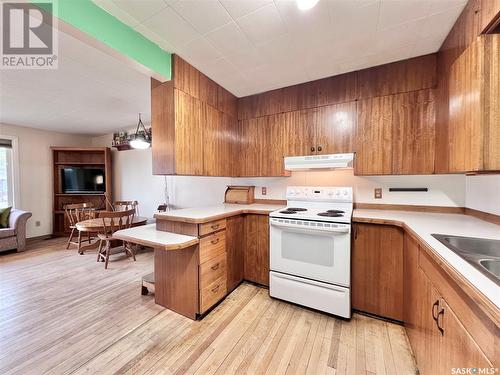 218 Simpson Street, Outlook, SK - Indoor Photo Showing Kitchen With Double Sink