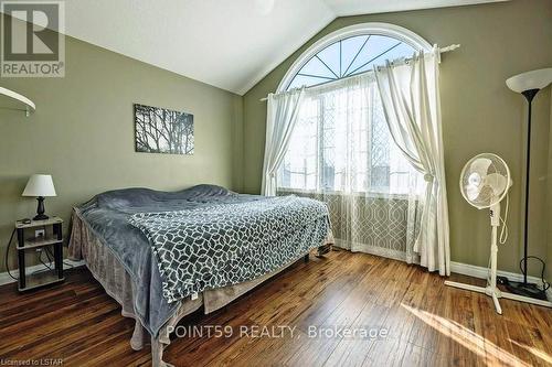 19 Linden Lane, St. Thomas, ON - Indoor Photo Showing Bedroom