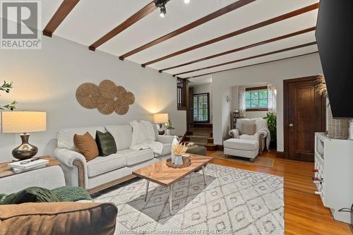 450 Matthew Brady, Windsor, ON - Indoor Photo Showing Living Room