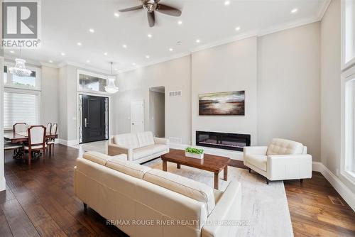 10 Helen Crescent, Kawartha Lakes, ON - Indoor Photo Showing Living Room With Fireplace