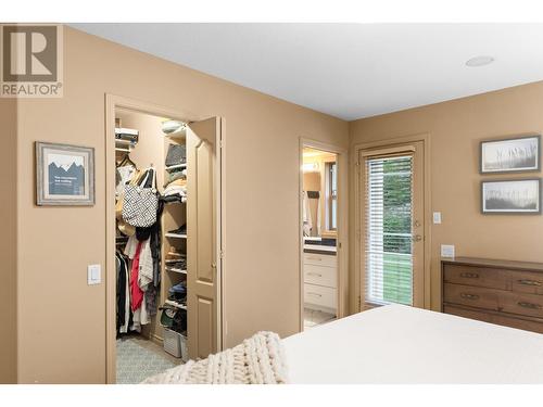 2135 Chilanko Court, Kelowna, BC - Indoor Photo Showing Bedroom