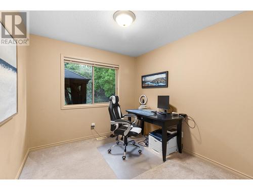 2135 Chilanko Court, Kelowna, BC - Indoor Photo Showing Office