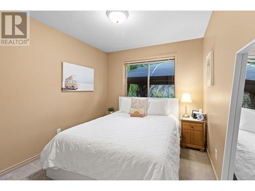 2135 Chilanko Court, Kelowna, BC - Indoor Photo Showing Bedroom