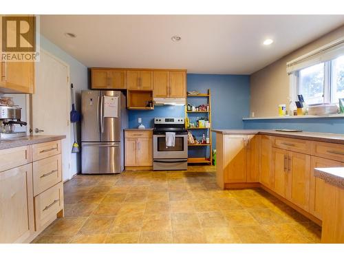 1766 Biatecki Road, Revelstoke, BC - Indoor Photo Showing Kitchen With Stainless Steel Kitchen