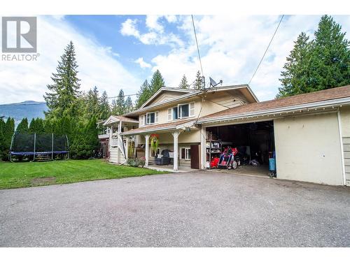 1766 Biatecki Road, Revelstoke, BC - Outdoor