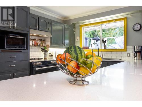 1766 Biatecki Road, Revelstoke, BC - Indoor Photo Showing Kitchen